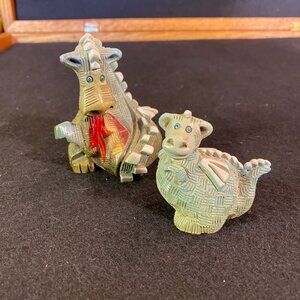 Artesania Rinconada dragon & baby figurine set from Uruguay